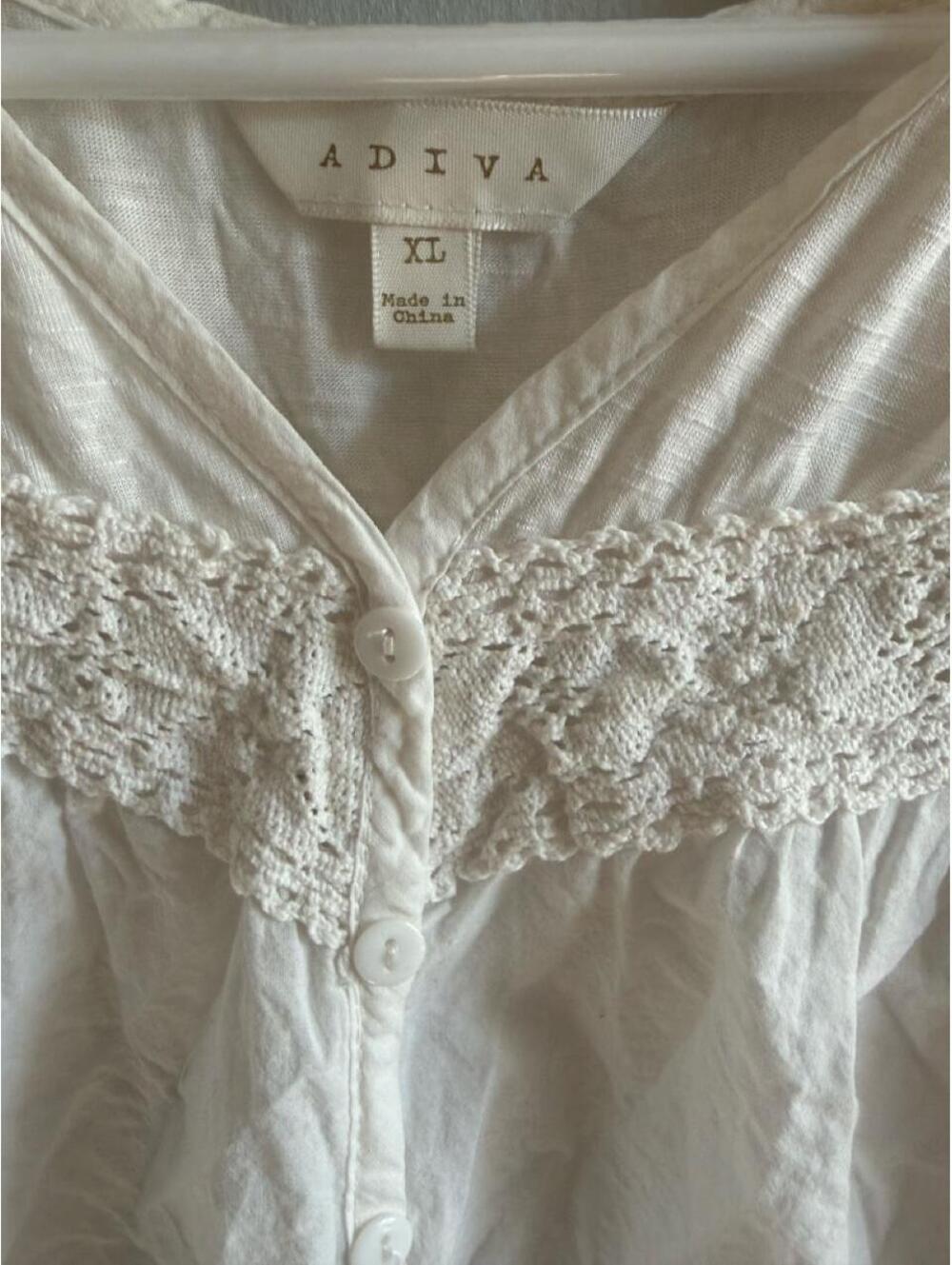 Adiva Women's White Sleeveless Blouse with Lace Detail Size XL - Picture 4 of 4